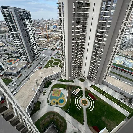 Apartment The Gates 2001 *